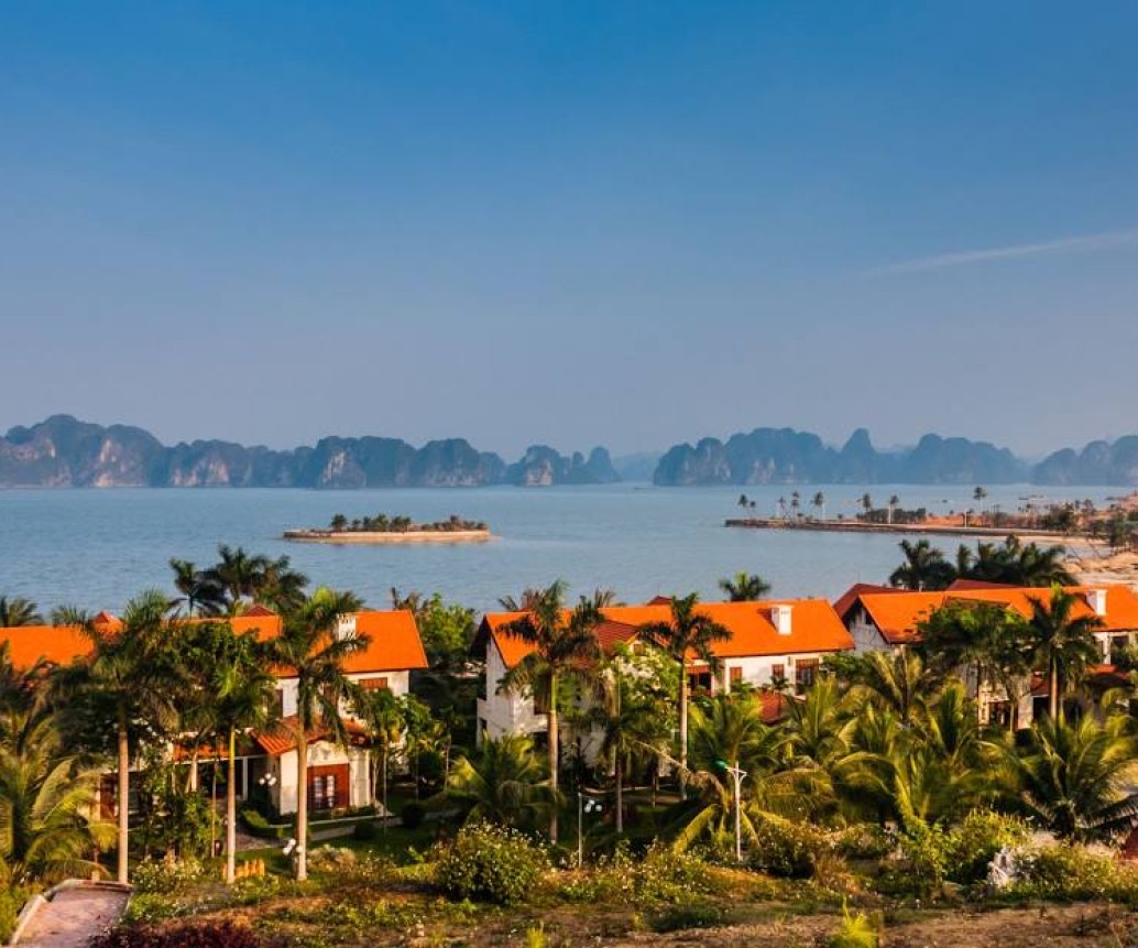 What To See And To Do In Tuan Chau Halong Bay